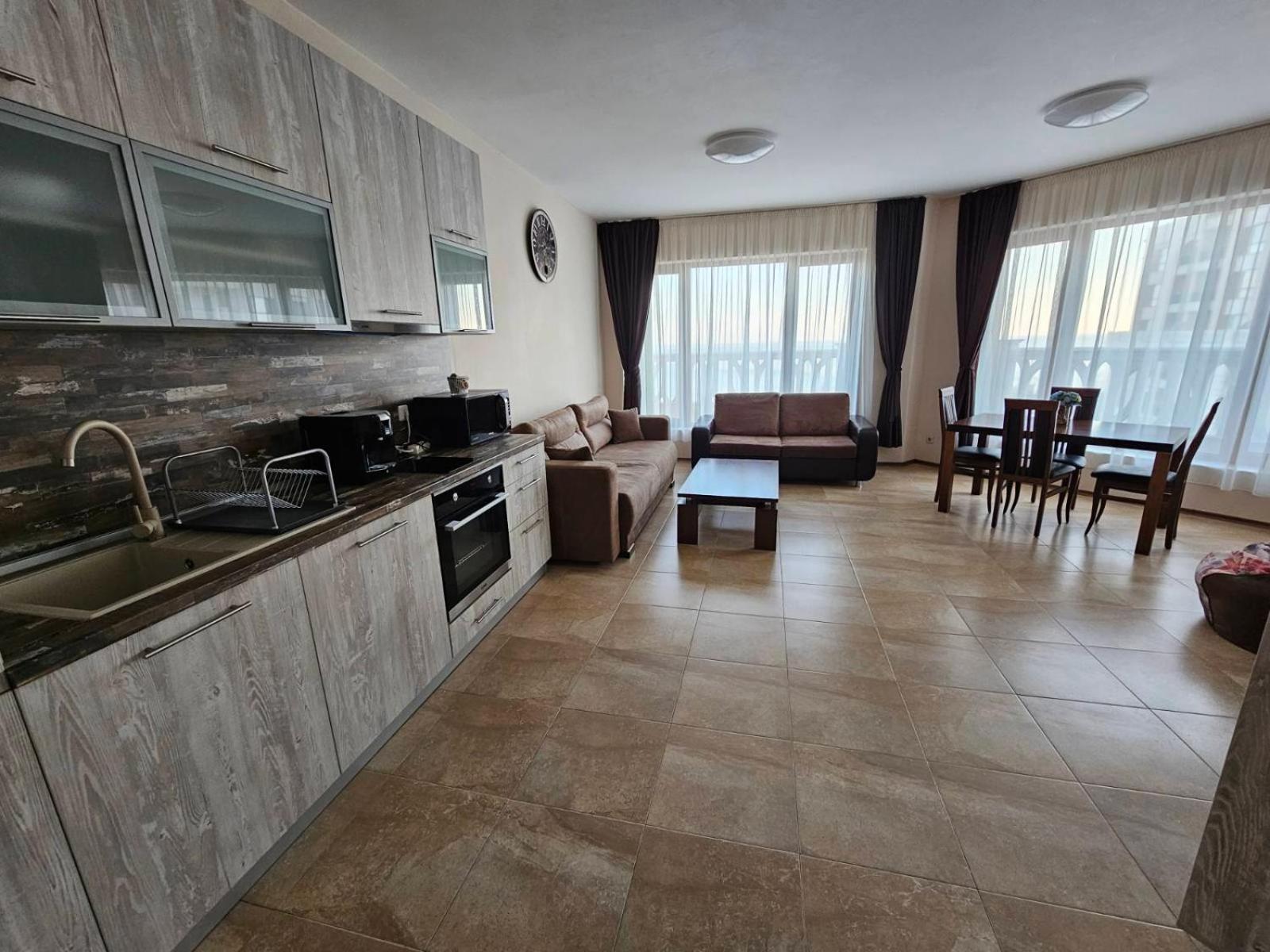 Elegantz Apartments 2 Varna Buitenkant foto
